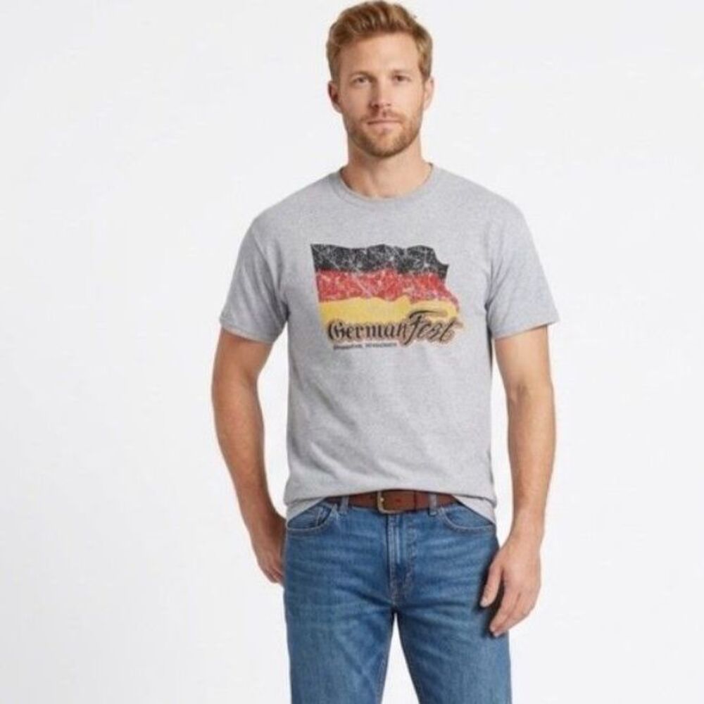 Gildan Men's Gray Cotton Milwaukee German Fest Flag SS Crewneck T-Shirt Size XL